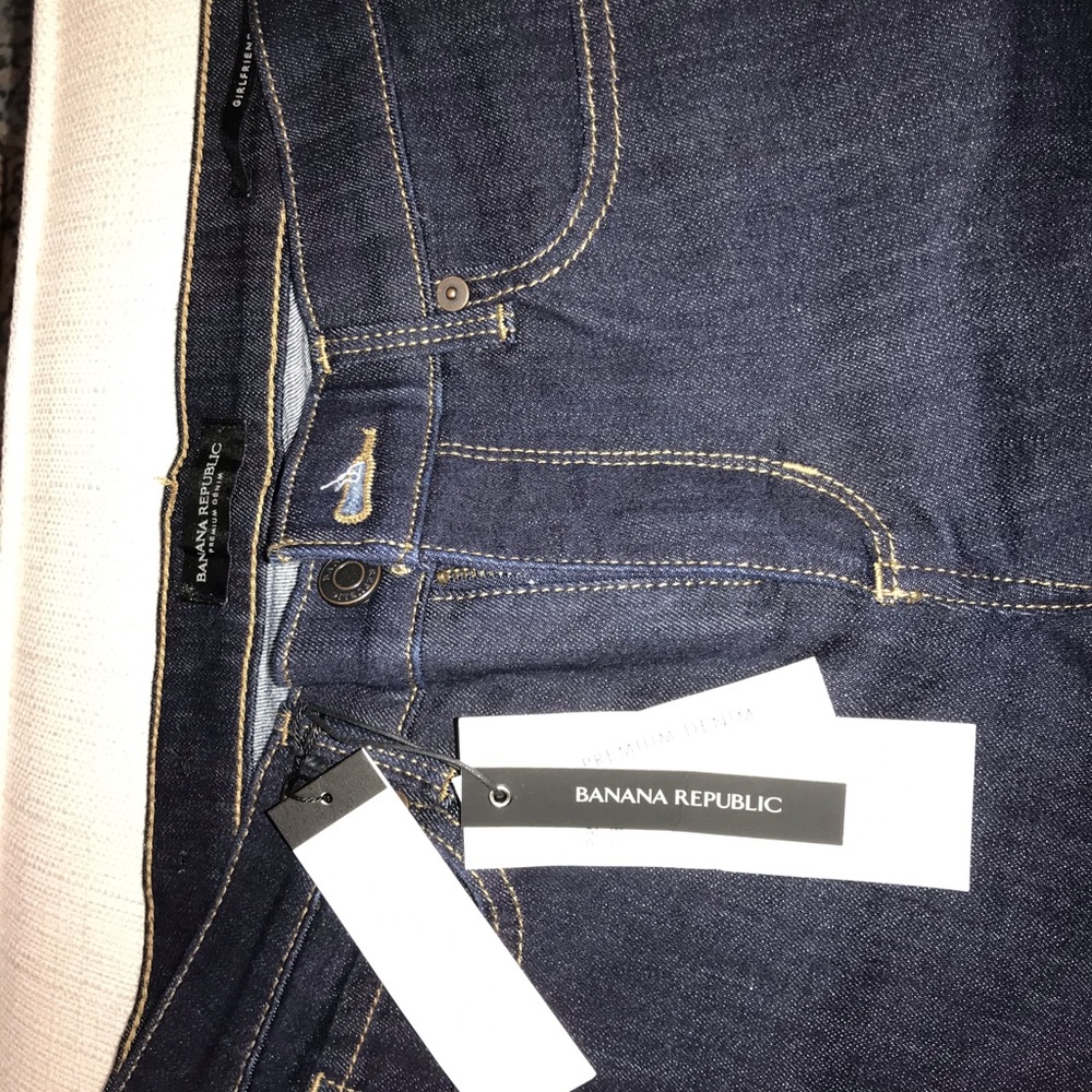 Banana Republic- Premium Girlfriend Straight Jeans